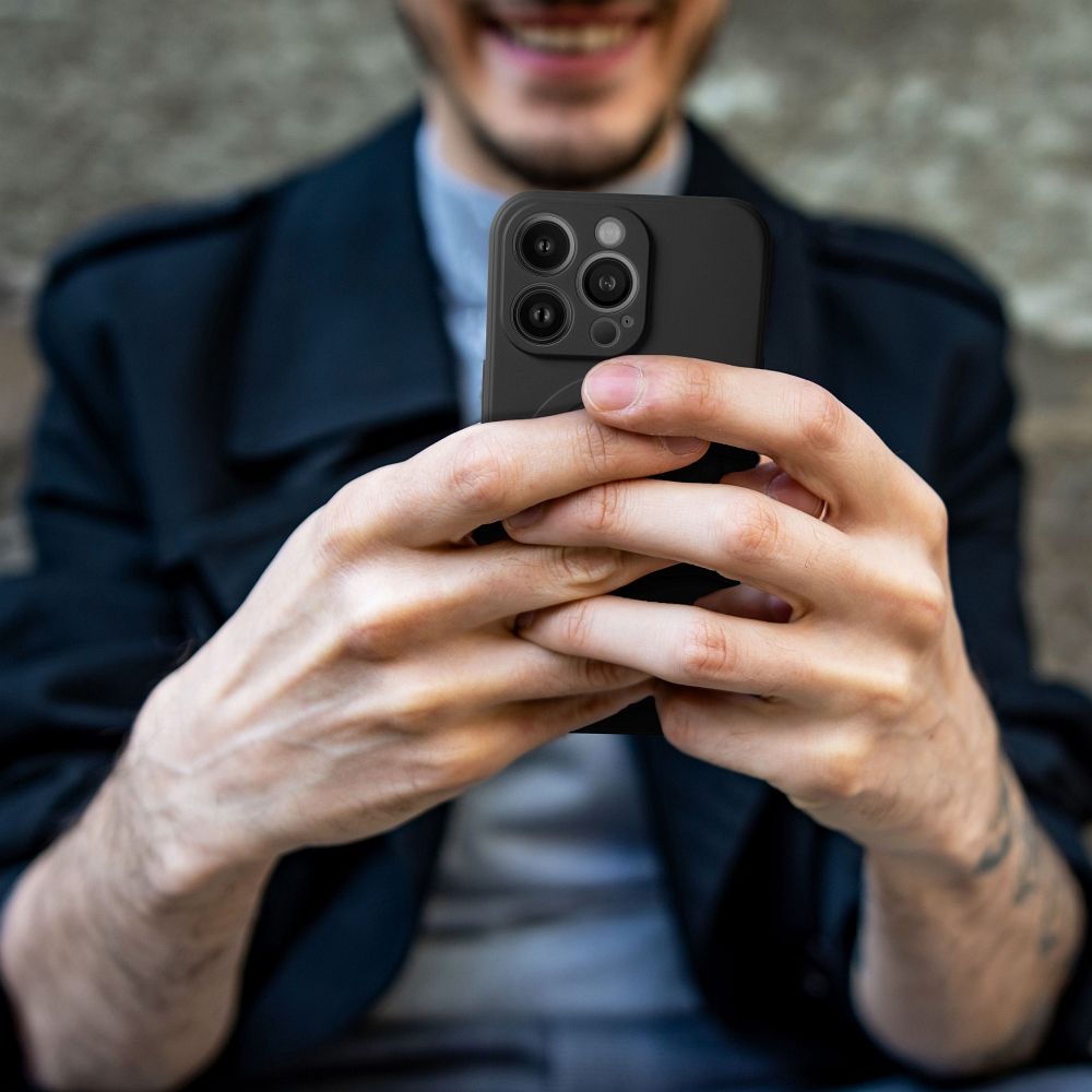 SILICONE MAG COVER case compatible with MagSafe for IPHONE 12 Pro black - Image 6