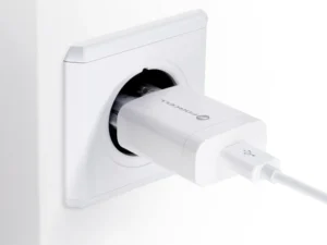 FORCELL F-ENERGY TFK-TC-1099 utazó töltő USB-A + USB-A–Type-C kábel, QC3.0, 2,4 A, 18 W, fehér