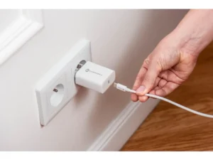 FORCELL F-ENERGY TFK-TC-20WPD utazó töltő, C-típusú csatlakozóval + C-típusú–Lightning kábel, PD, QC4.0, 3 A, 20 W, fehér