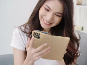 Flip case for Xiaomi Redmi 17 4G / 17 5G EU Smart Case Book gold
